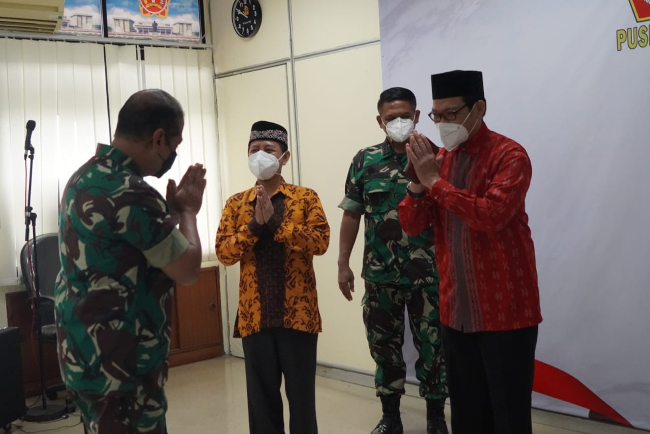  Wahdah Islamiyah Silaturahmi ke Pusbintal TNI